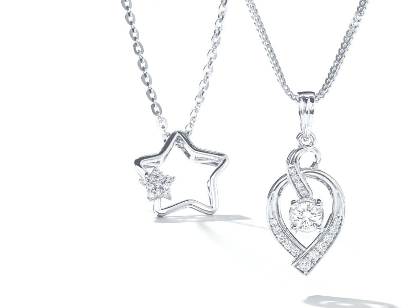 Dây chuyền mặt đính kim cương cách điệu